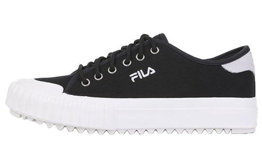 FILA Classic Kicks T Low Top Board Shoes Black/White 1XM01010_022